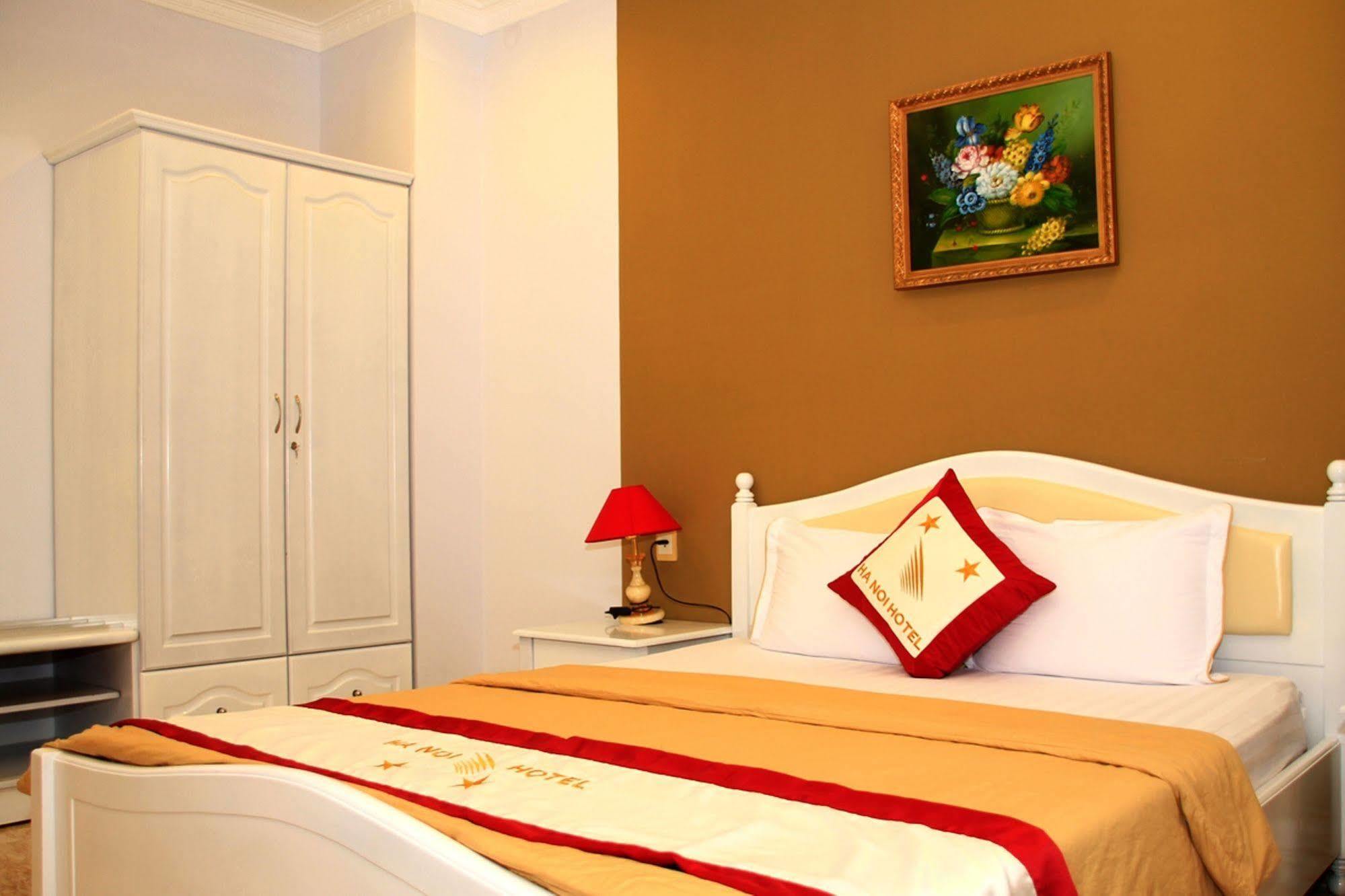 Hà Nội Hô Chi Minh-Ville